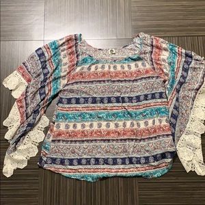 Women’s flowy shirt
